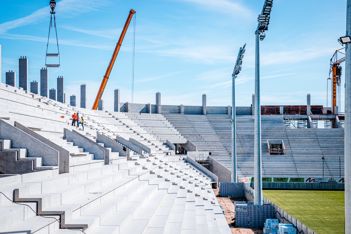 Budowa stadionu ŁKS: w październiku widoczne zmiany na trybunie północnej