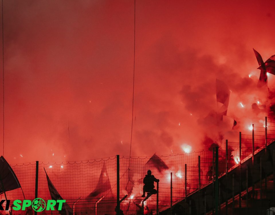 Kibice ŁKS-u starli się z fanami Ruchu na Stadionie Śląskim.