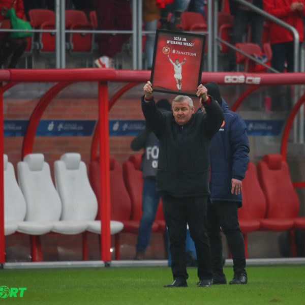 Na zdjęciu Wiesław Wraga na stadionie Widzewa / fot. Łódzki Sport