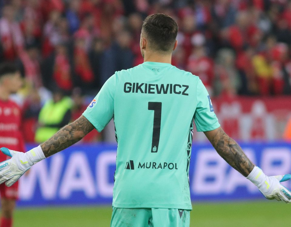 Mecz Widzew - Korona. Na zdjęciu Rafał Gikiewicz, bramkarz Widzewa