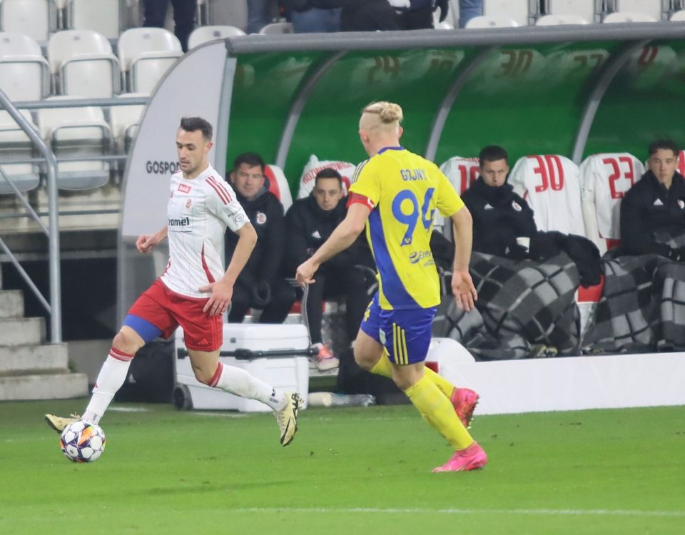 ŁKS Łódź przegrał z Arką Gdynia 0:2