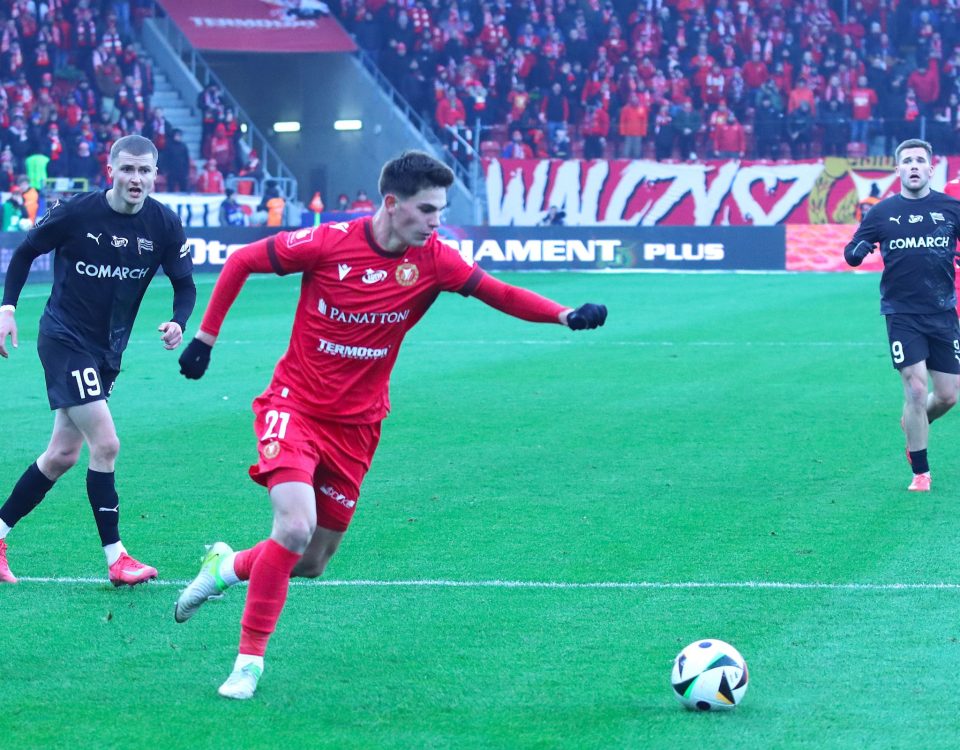 Paweł Kwiatkowski podpisał nowy kontrakt z Widzewem Łódź. 18-latek przedłużył swoją umowę o kolejny rok.
