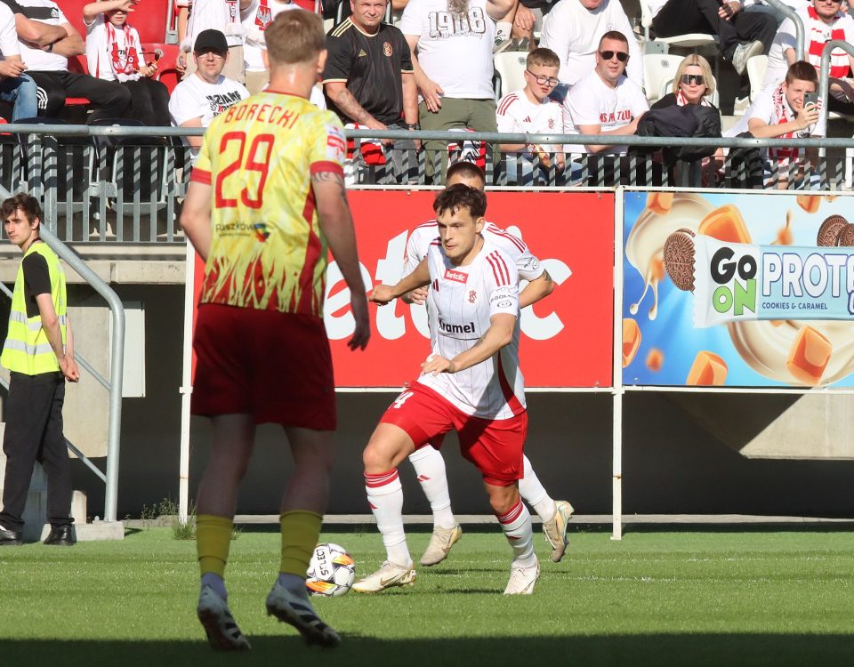 ŁKS Łódź rozpoczyna sezon Betclic 1. Ligi. Na początek spotkają się ze Zniczem Pruszków, z którym kończyli poprzedni sezon 54 dni wcześniej.