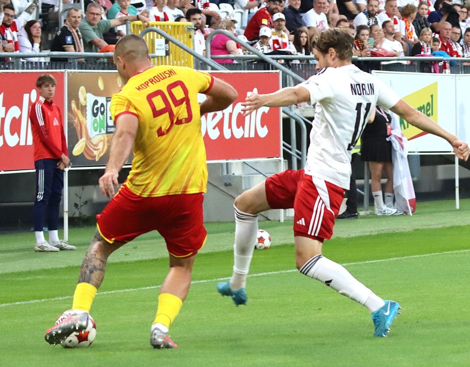 ŁKS Łódź rozpoczyna rundę rewanżową Betclic 1 Ligi. Łodzianie pojechali do Pruszkowa na mecz ze Zniczem.