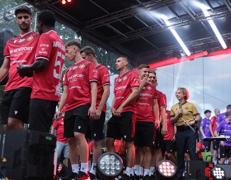 Widzew Łódź zaprezentował kibicom nowy zespół w środę, 16 lipca. Prezentacja odbyła się w Parku Widzewskim.