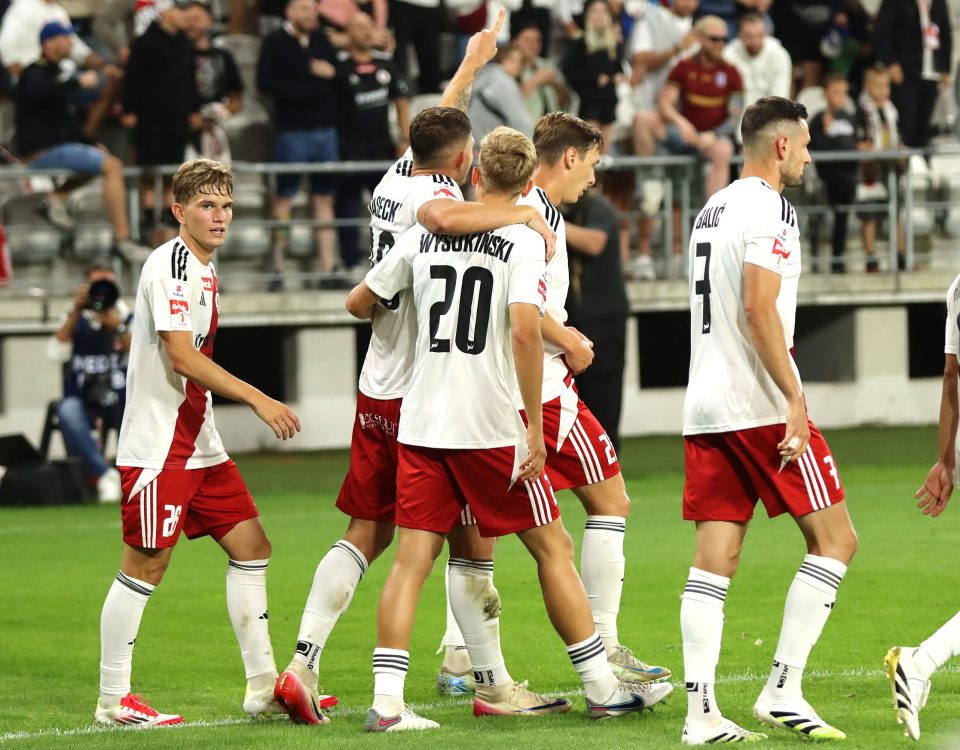 ŁKS Łódź pokonał kolejnego przeciwnika na swoim stadionie. Tym razem bez punktów z Łodzi wraca Stal Mielec.