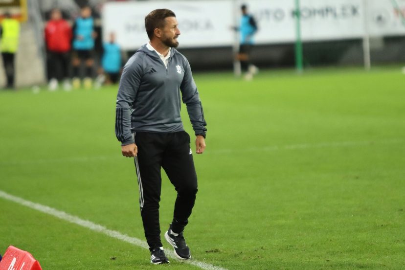 ŁKS Łódź - Polonia Warszawa. Szymon Grabowski Nie tak wtorkowy wieczór z pucharem Polski wyobrażał sobie Szymon Grabowski - trener ŁKS-u.