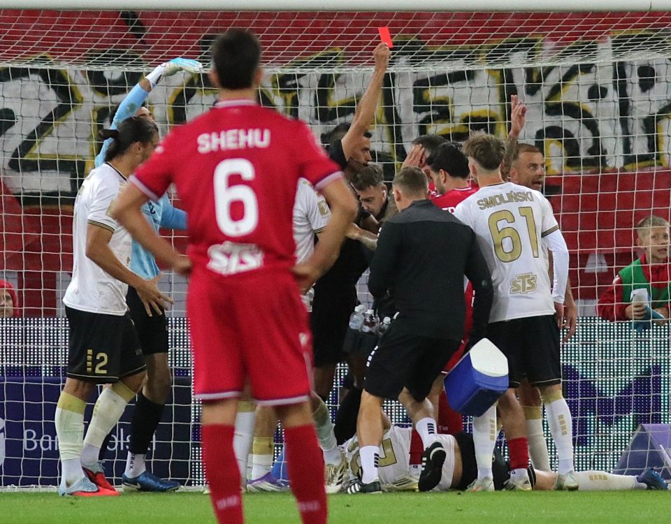 Widzew kończył mecz z Pogonią w dziesiątkę po tym jak ukarany czerwoną kartką został Sebastian Bergier.