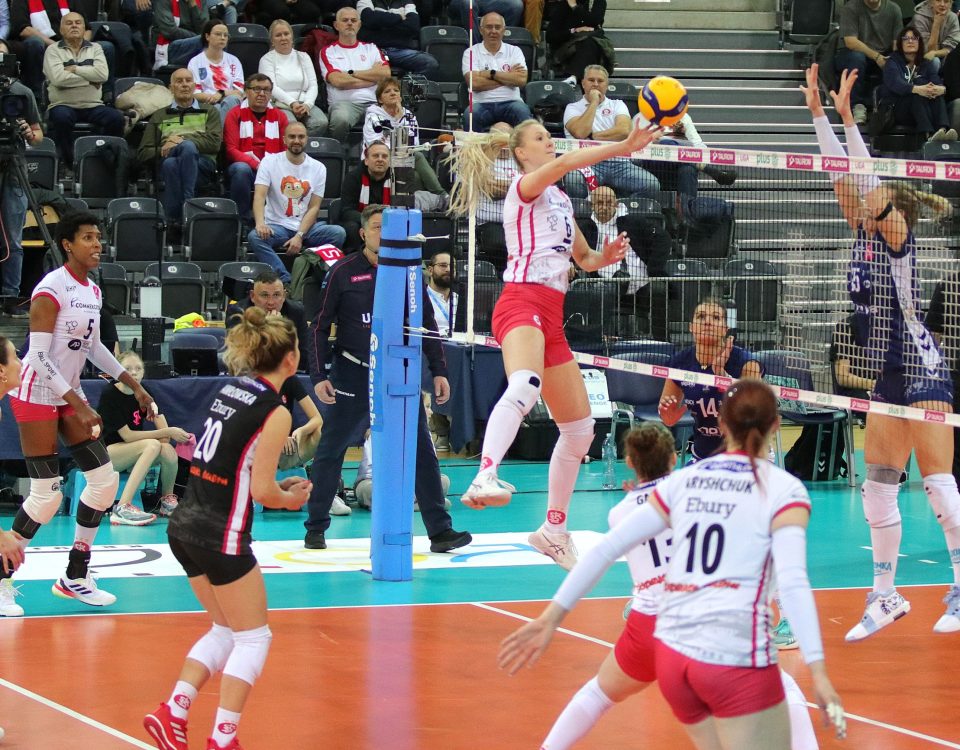 ŁKS Commercecon Łódź wygrał trzeci mecz z rzędu w TAURON Lidze. Ełkaesianki tym razem okazały się lepsze od Stali Mielec.