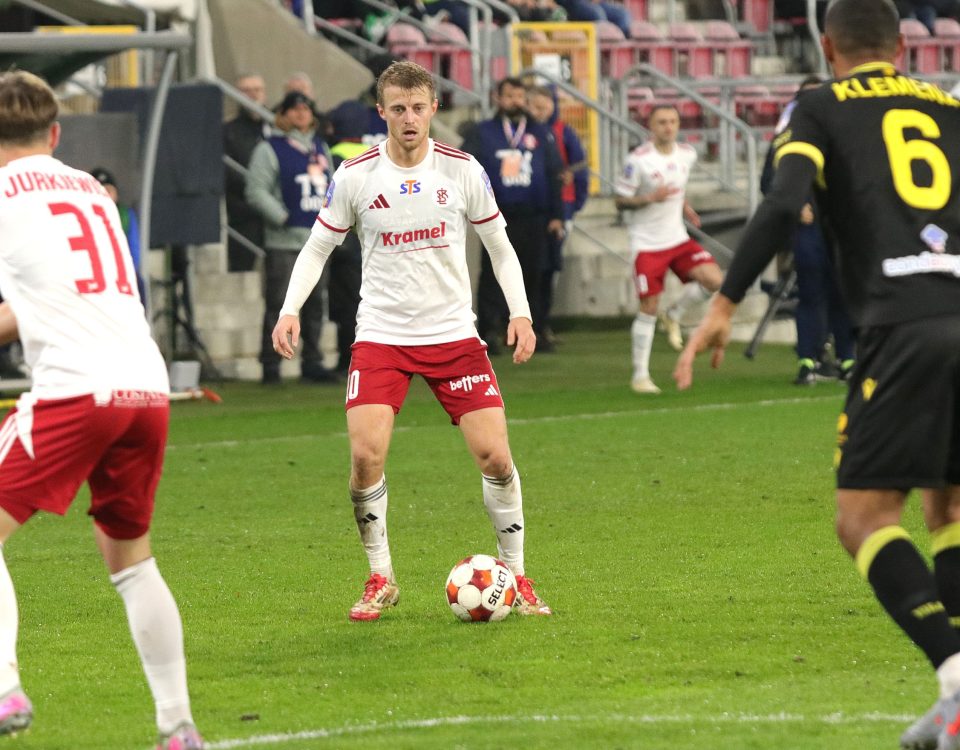 Czy ŁKS wykorzysta trudny moment Wisły Kraków po porażce z trzecioligowcem?