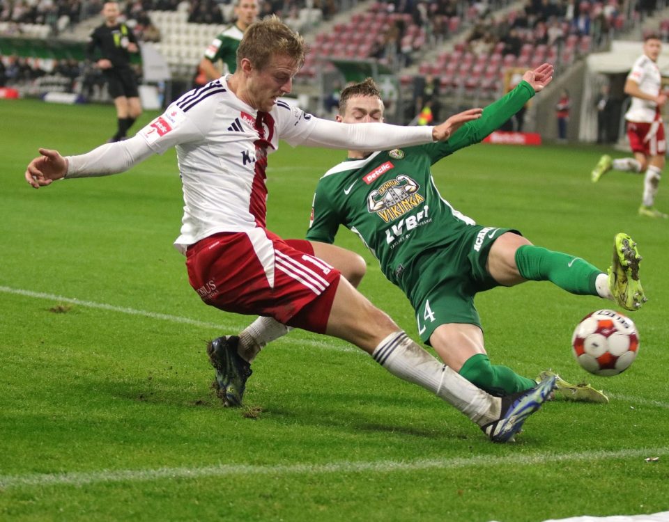 ŁKS Łódź pokonał Śląsk Wrocław po dobrym widowisku na Stadionie Króla. Bardzo ważny komplet punktów dla podopiecznych trenera Grabowskiego.