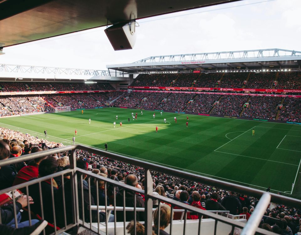 Kibice PKO Ekstraklasy znaleźli sposób na oglądanie meczów bez frustracji.