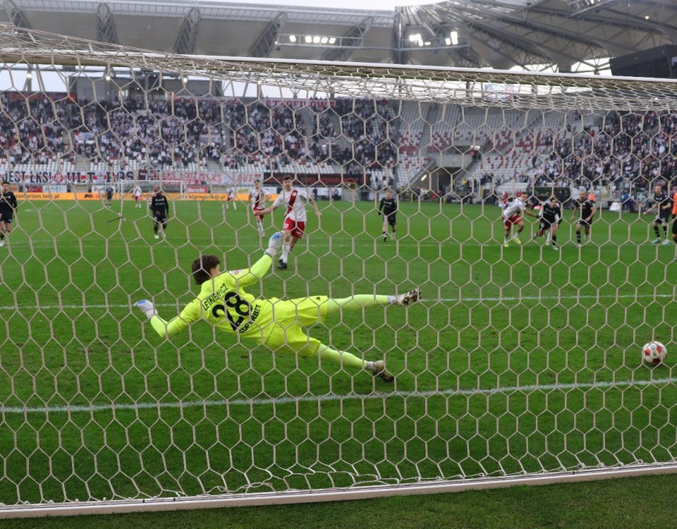 Piłkarze ŁKS-u Łódź zremisowali w ostatnim spotkaniu w 2025 roku z Wisłą Kraków.